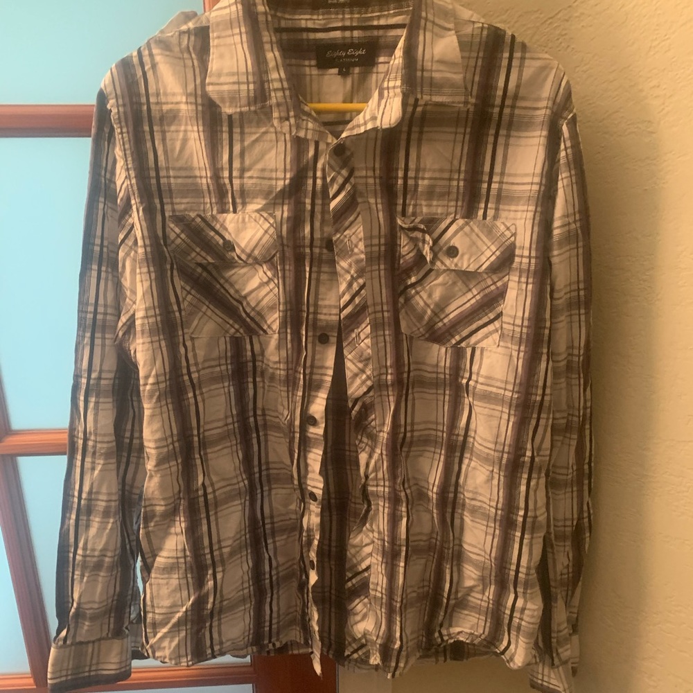 Men’s flannel button up